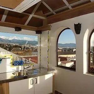 Golondrinas De La Alhambra Grenada